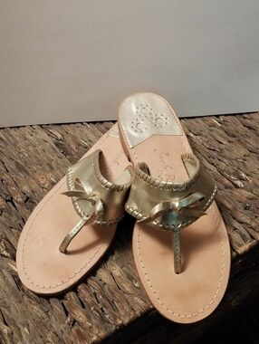 Jack Rogers Metallic Gold Leather Thong Sandals for Women
